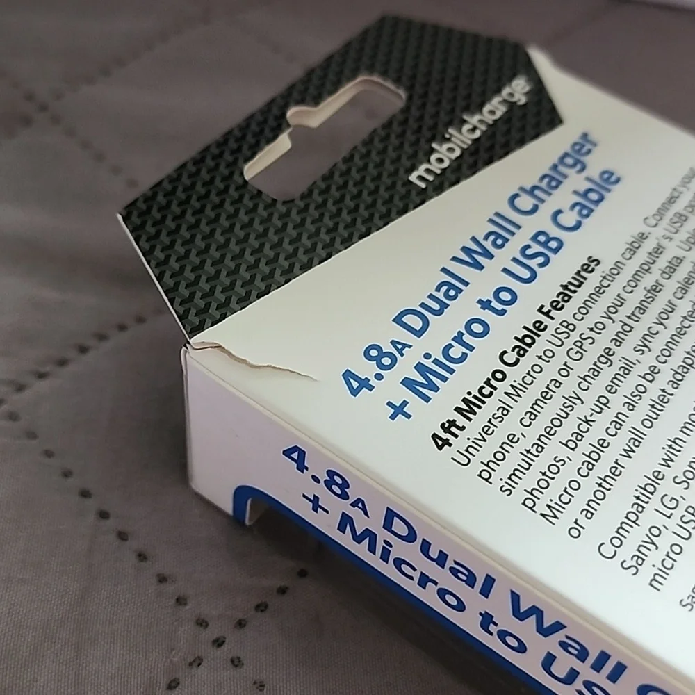 Mobilcharge Dual Wall Charger with Micro USB Cable
